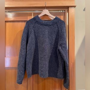 willow & clay poly/wool navy blue crew neck sweater
